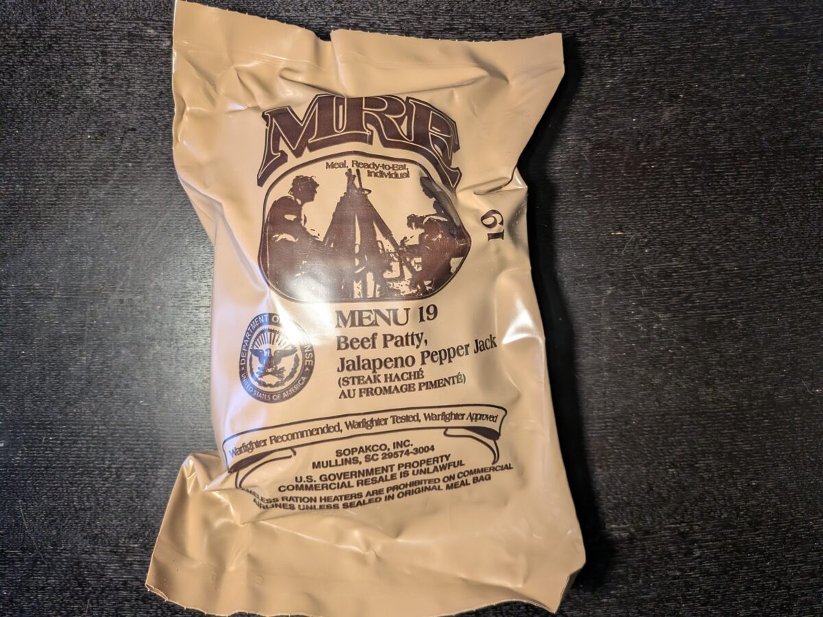2019年製米軍MREメニューNo.19「Beef Patty, Jalapeno Pepper Jack」